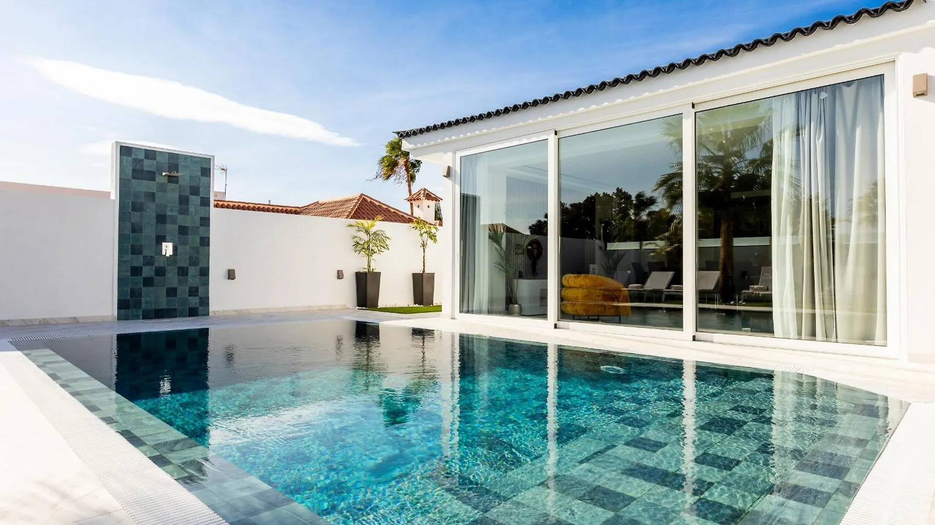 Villa Nicole Wifi, Gym, Heated Pool 卡亚俄萨尔瓦赫 度假居